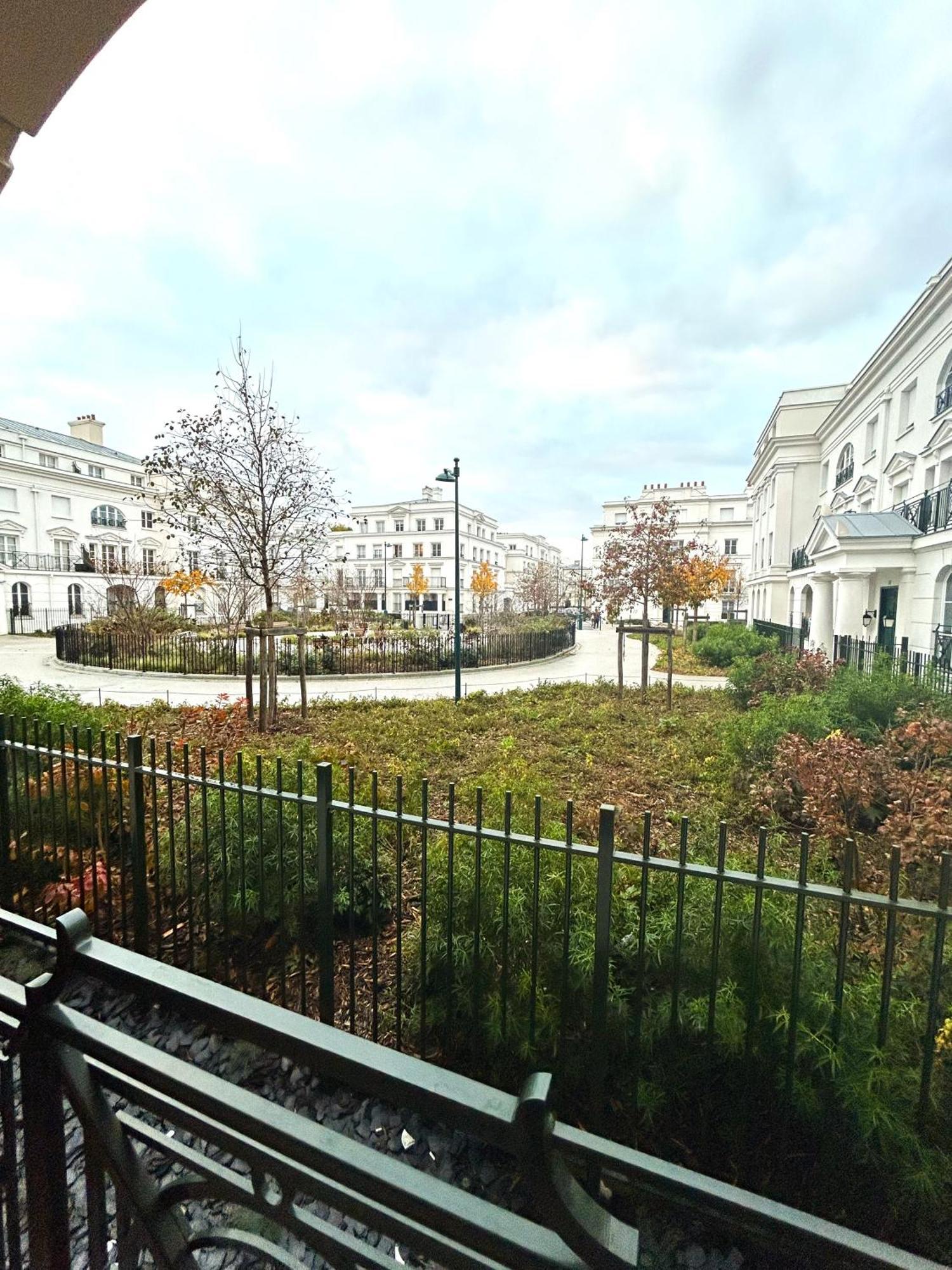 Garden By Dream Apartments 세리스 외부 사진